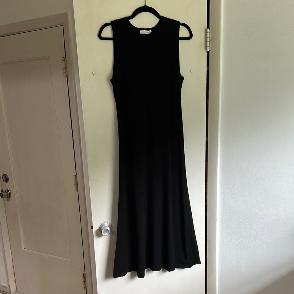 Avec Les Filles Black Sleeveless Midi Knit Dress